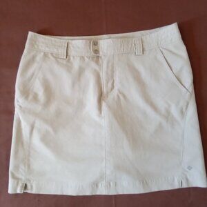 Women's Columbia "skorts" beige, size 8.